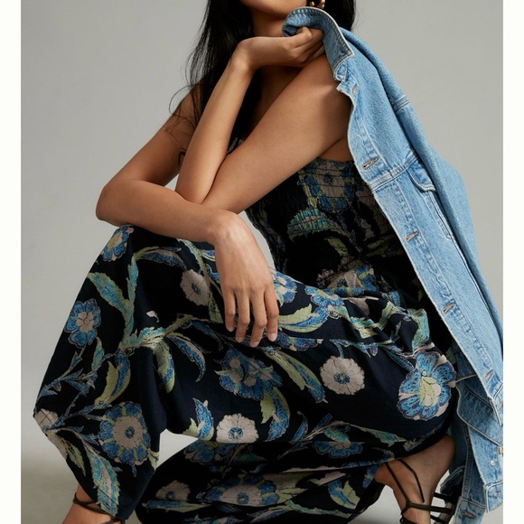 Pilcro smocked wide leg jumpsuit EUC - Picture 2 of 4